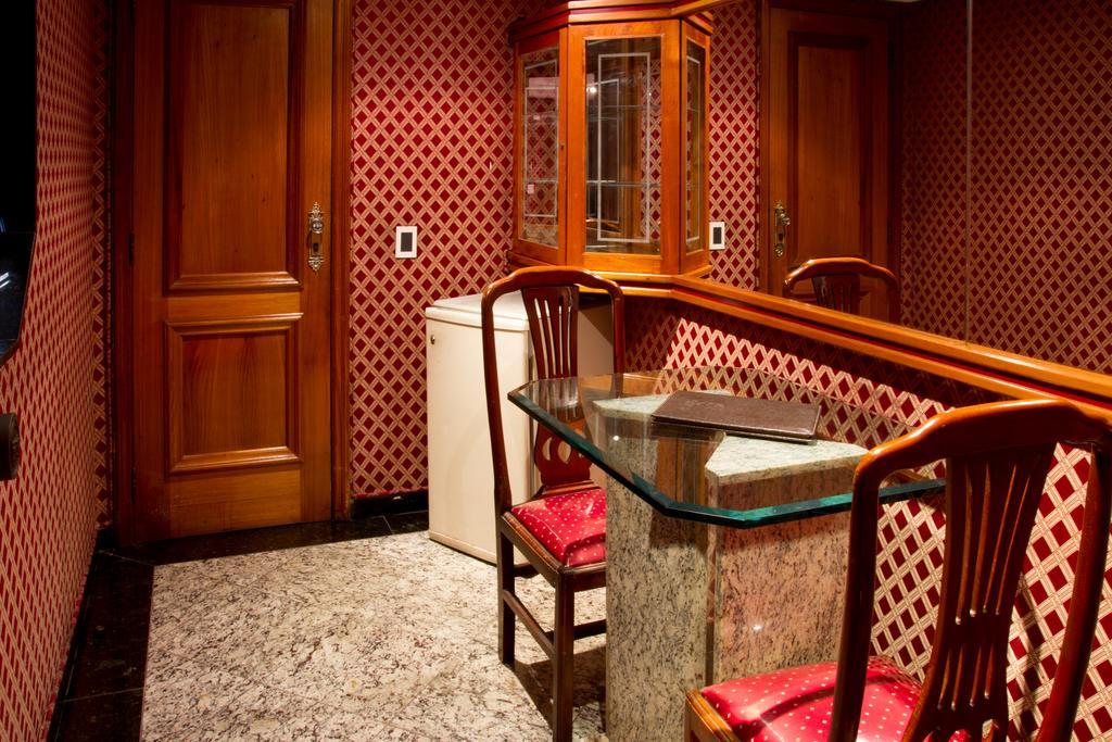 Love hôtel Te Adoro
